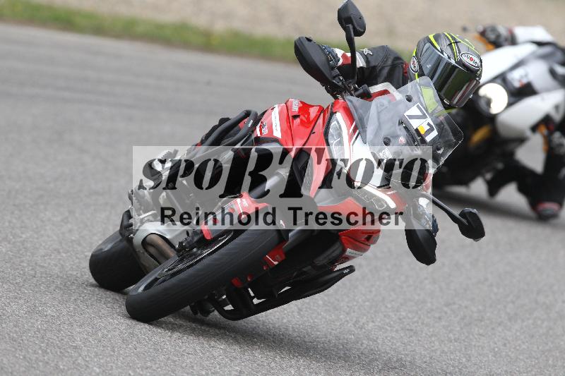 /Archiv-2025/10 23.04.2025 Cornu Master School ADR/rot-rouge/71